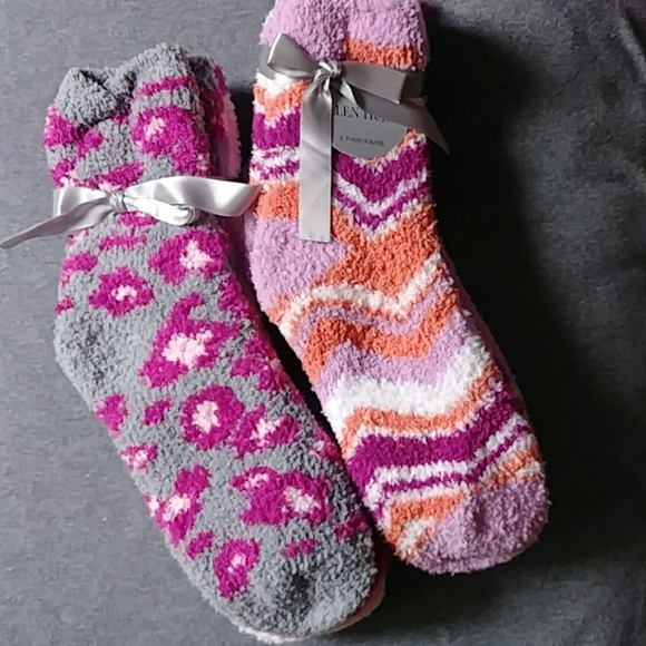 Last One🍦Ellen Tracy Cozy Socks 💙 - Picture 6 of 7